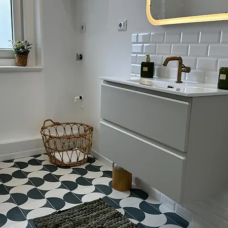 Palm Garden View Trieste