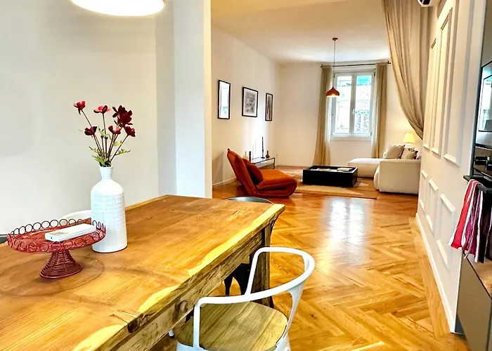 Palm Garden View * Triëst